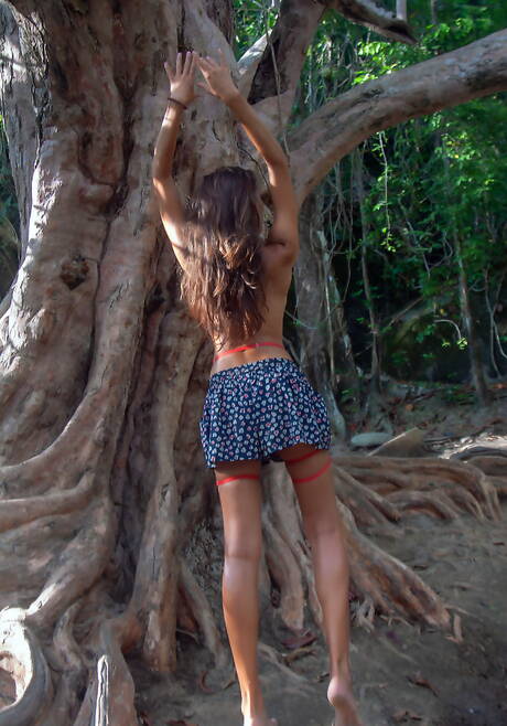 Errotica Archives are excited to present you with a photo gallery showcasing Regina C showing hot body