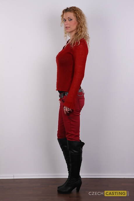 Czech Casting  invites you to browse their xxx pics with Katerina demonstrating perfect form