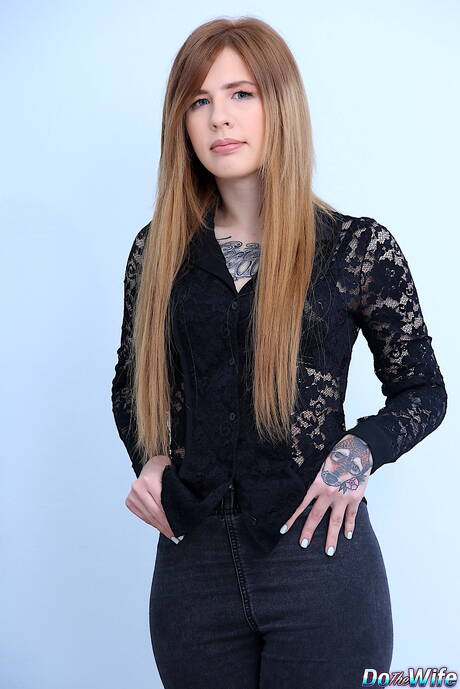 Do The Wife are pleased to offer you a free photos featuring Jaclyn Jordan in hardcore fuck scene