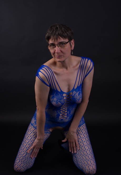 TAC Amateurs are excited to present you with a photo gallery showcasing Hot Milf xxx gallery 266923